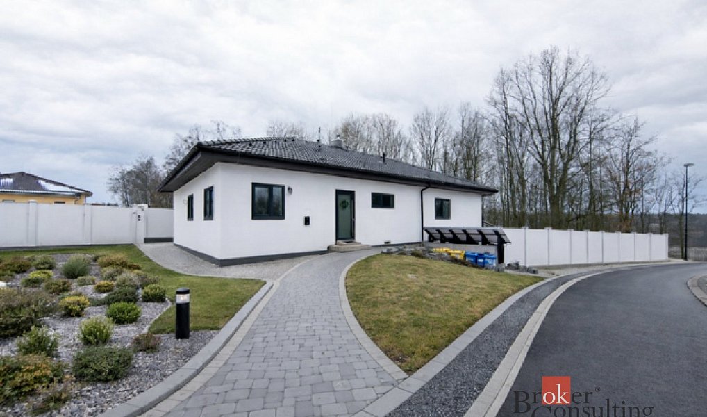 Prodej domu 196 m² s pozemkem 876 m², Loket – náhled fotky 25