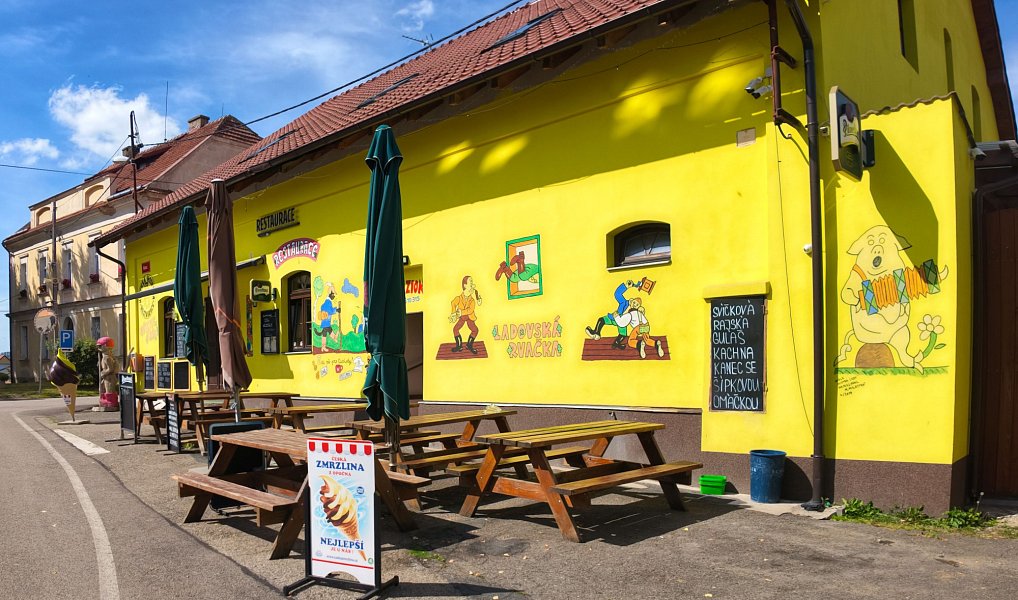 Prodej stavebního pozemku 1 897 m², Hrusice – náhled fotky 8