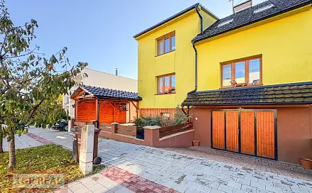 Prodej domu 178 m² s pozemkem 285 m², Pod Barbořinou, Kroměříž