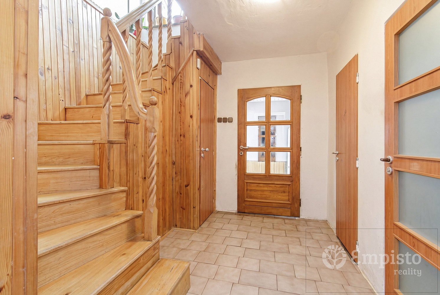 Prodej obchodních prostor 146 m² – fotografie 2