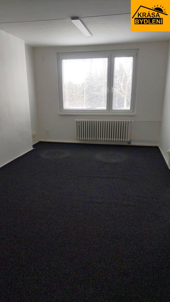 Pronájem kanceláře 40 m² — photo 2