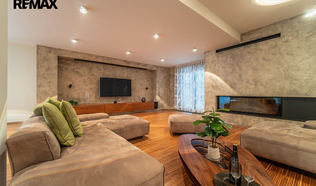Prodej domu 536 m² s pozemkem 1 709 m², Praha – náhled fotky 3