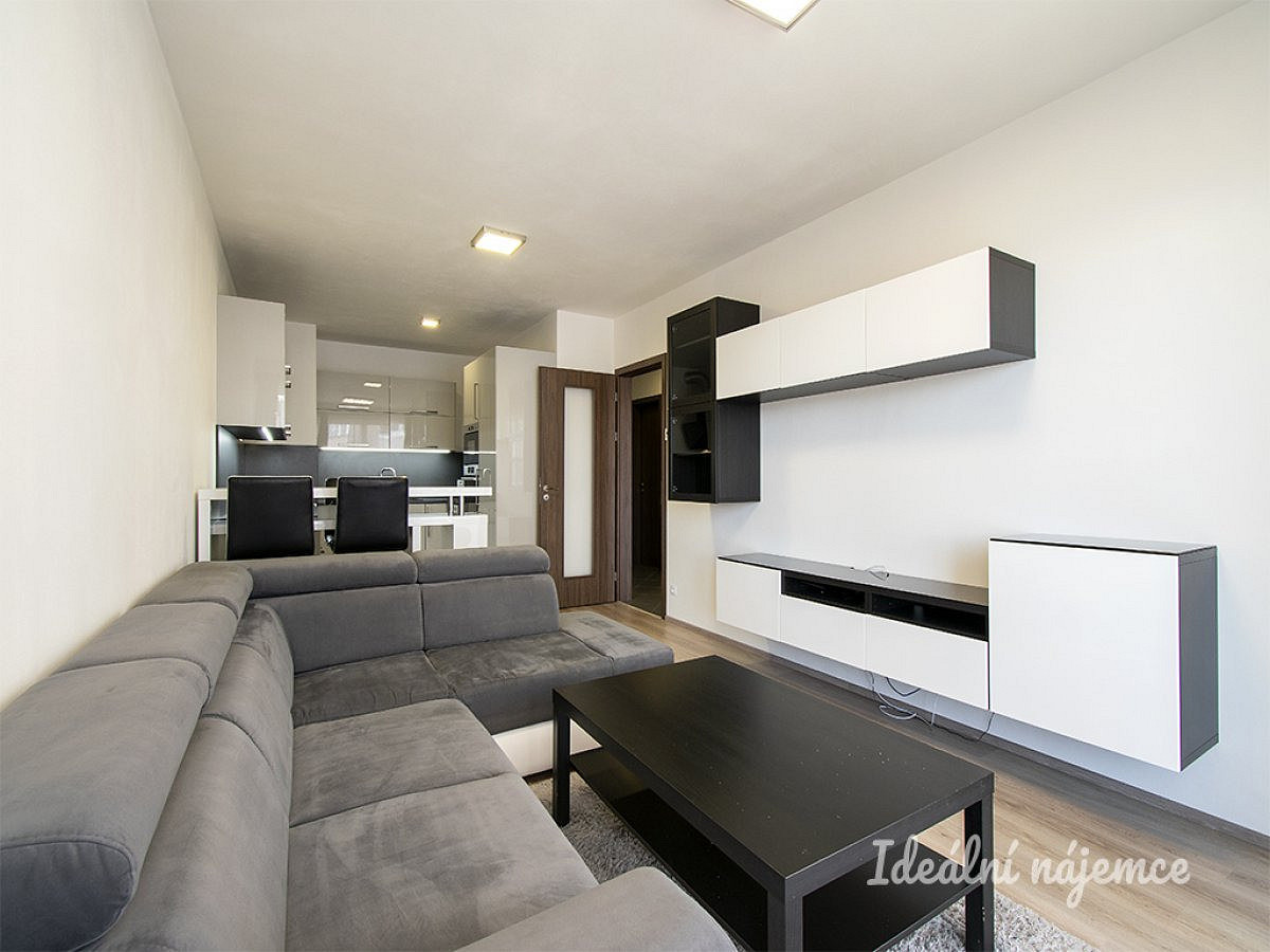 Pronájem bytu 2+kk 60 m² – fotografie 4