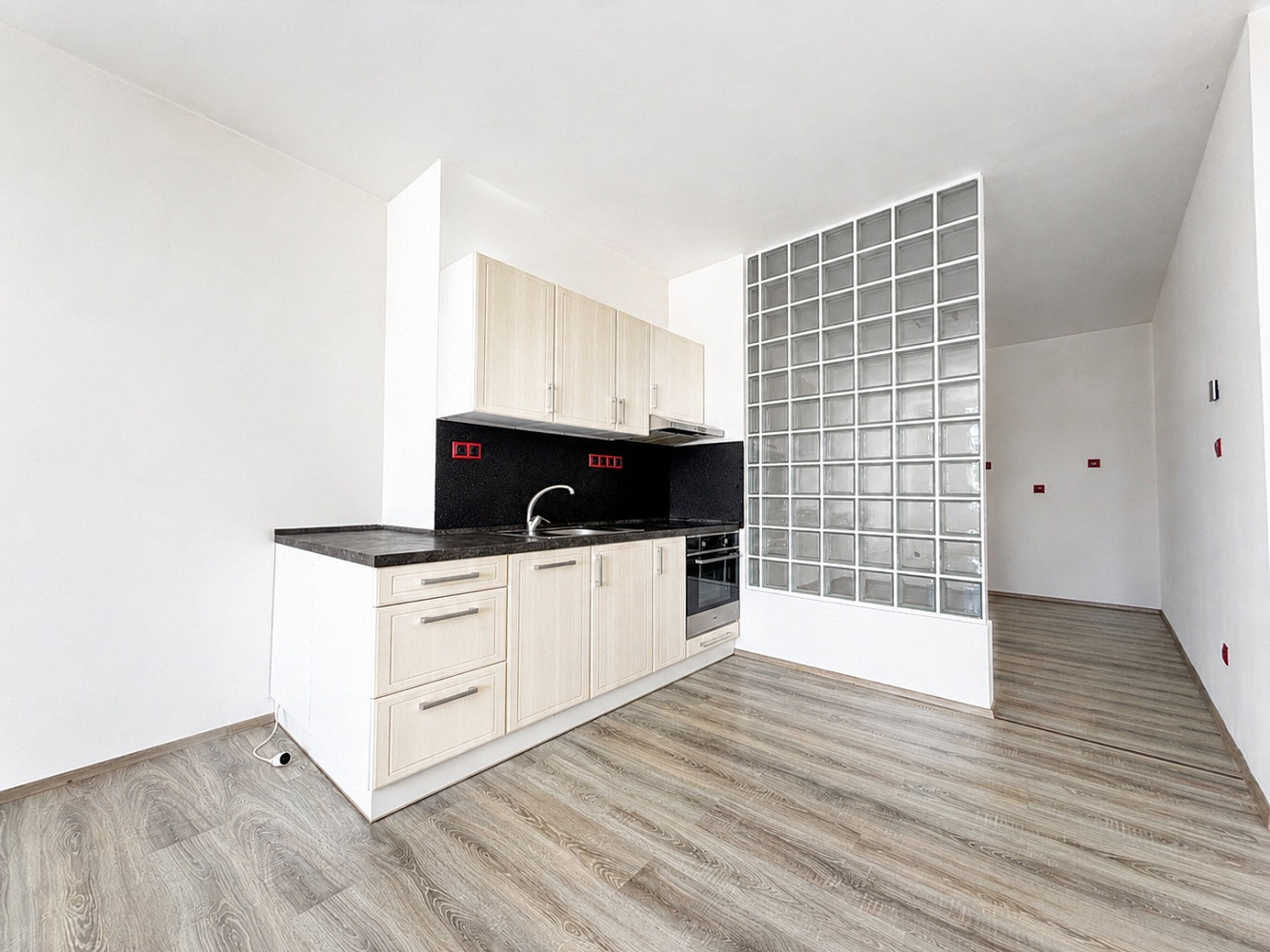 Pronájem bytu 2+kk 43 m² – fotografie 4