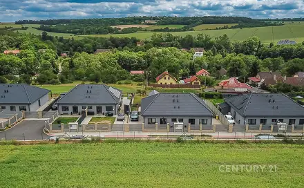 Prodej domu 82 m² s pozemkem 557 m², Podlešín, okres Kladno