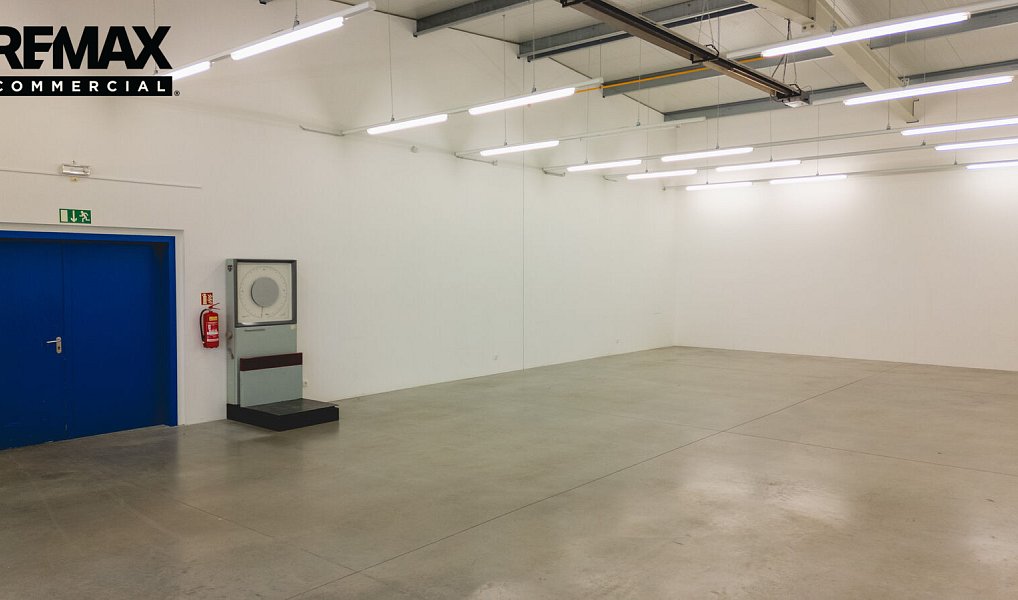 Prodej výrobních prostor 930 m², Kadaň – náhled fotky 11