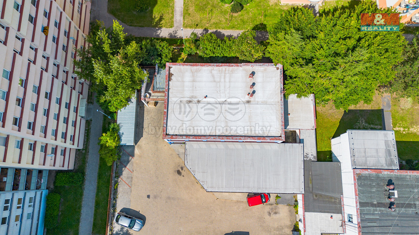 Prodej výrobních prostor 1 100 m² — photo 4