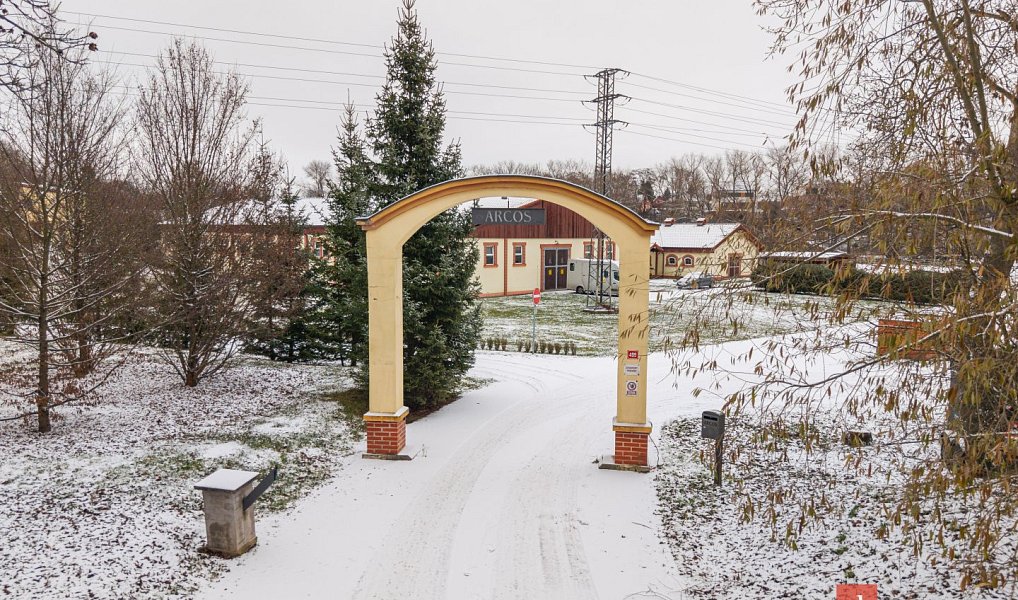 Unikátní prodej jezdeckých stájí u Prahy, Nučice – náhled fotky 5