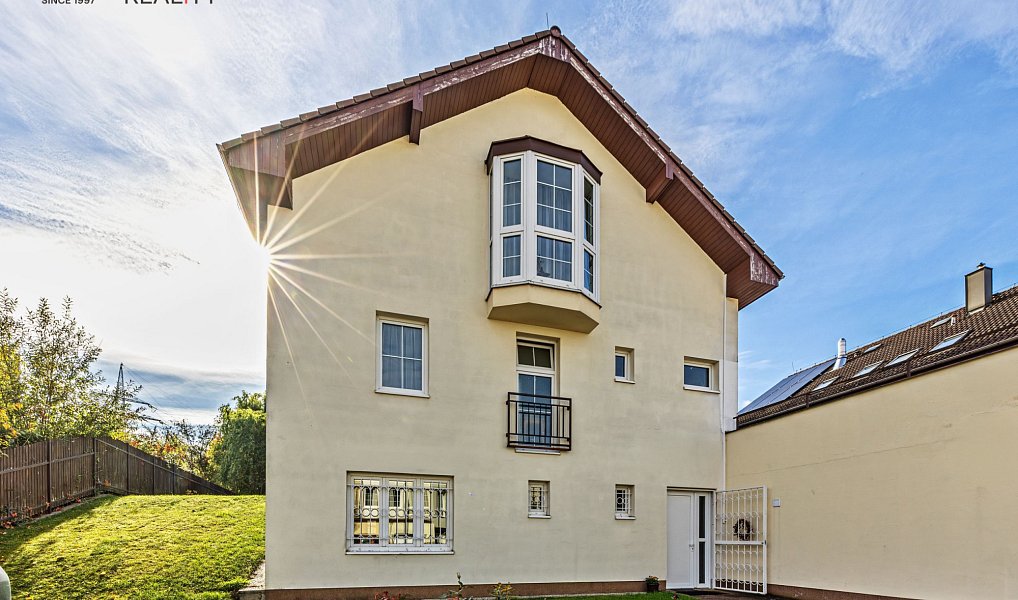 Pronájem domu 333 m² s pozemkem 1 137 m², Praha – náhled fotky 3