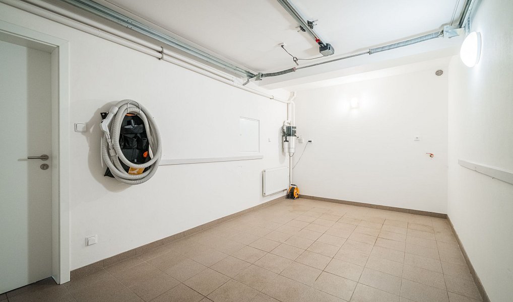 Pronájem domu 110 m² s pozemkem 196 m², Praha – náhled fotky 26