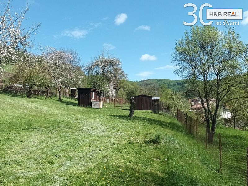 Prodej stavebního pozemku 1 063 m² – fotografie 3