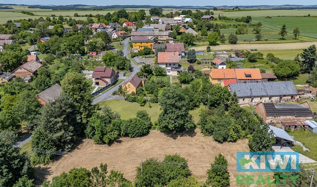 Prodej stavebního pozemku 1 744 m², Velké Heraltice – náhled fotky 6