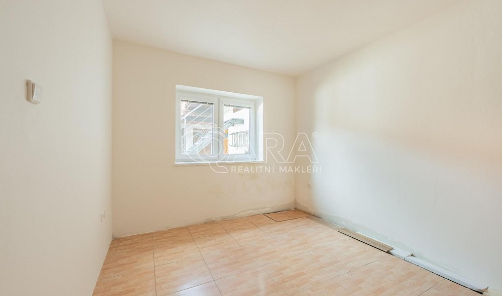 Prodej domu 362 m² s pozemkem 1 568 m², Zvánovice – náhled fotky 9