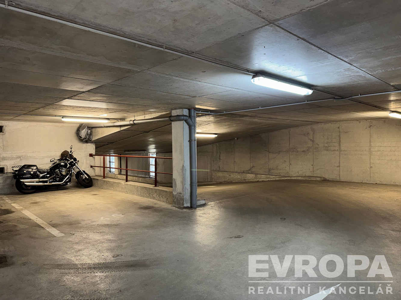 Prodej garážového stání 14,4 m2 praha 10, horní měcholupy