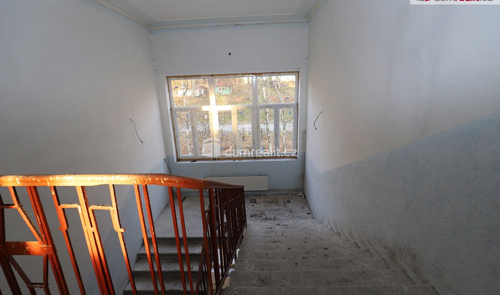 Prodej nájemního domu, činžáku 2 000 m², Aš – náhled fotky 25