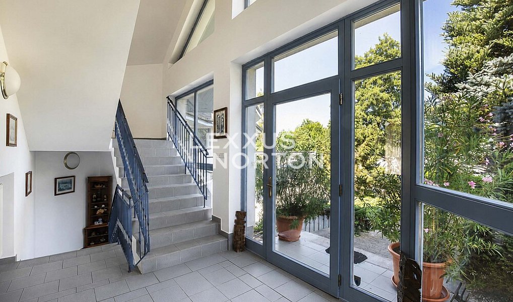 Prodej domu 609 m² s pozemkem 2 267 m², Vestec – náhled fotky 11