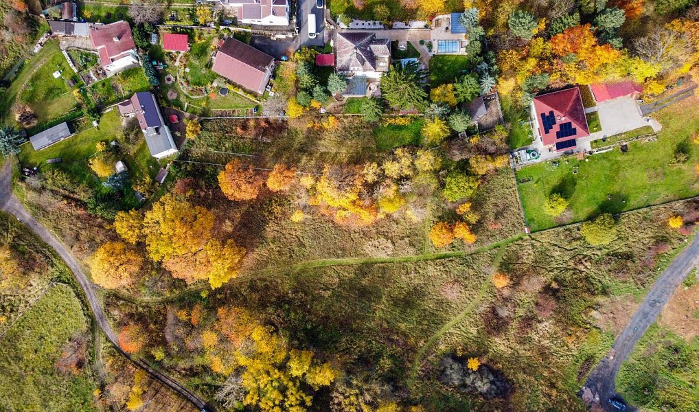 Prodej stavebního pozemku 6 468 m², Košťany – náhled fotky 3