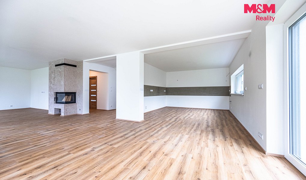 Prodej domu 248 m² s pozemkem 1 542 m², Žižice – náhled fotky 4