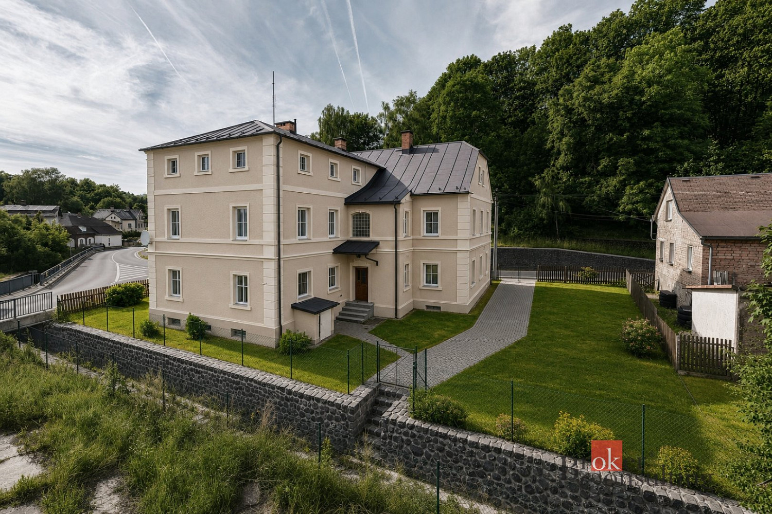 Prodej komerčního objektu (jiného typu) 298 m² — photo 4