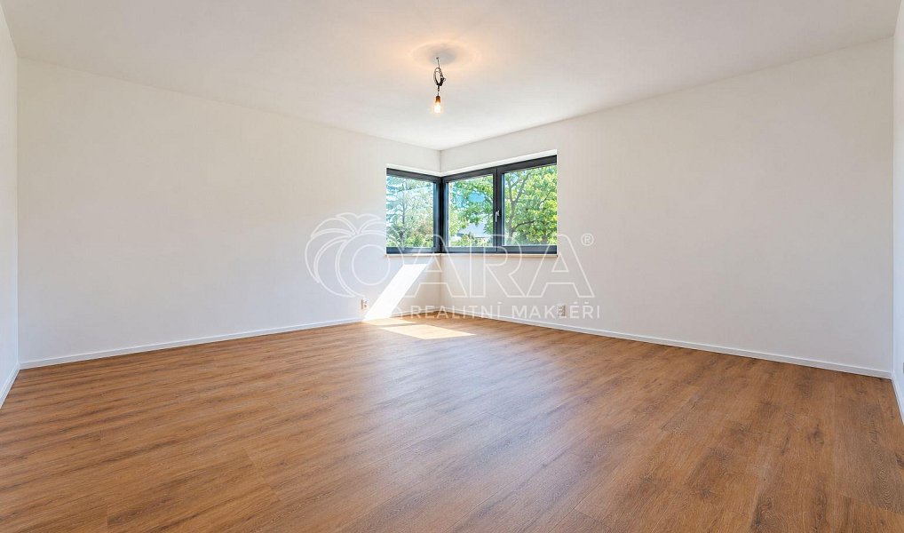 Prodej domu 259 m² s pozemkem 755 m², Kamenice – náhled fotky 21