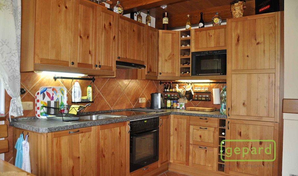 Prodej domu 222 m² s pozemkem 7 330 m², Dvory – náhled fotky 13