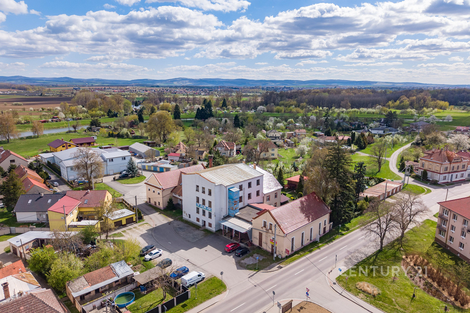 Prodej skladovacích prostor 2 212 m²