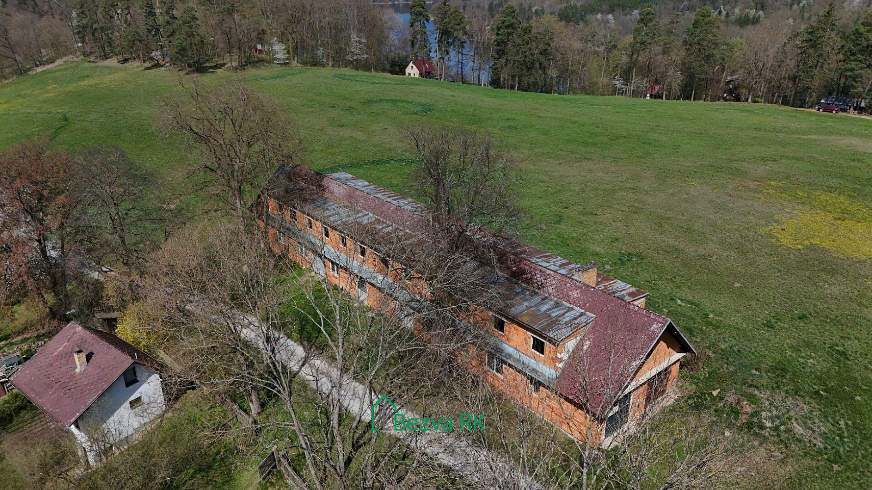 Prodej obchodních prostor 1 358 m² – fotografie 3