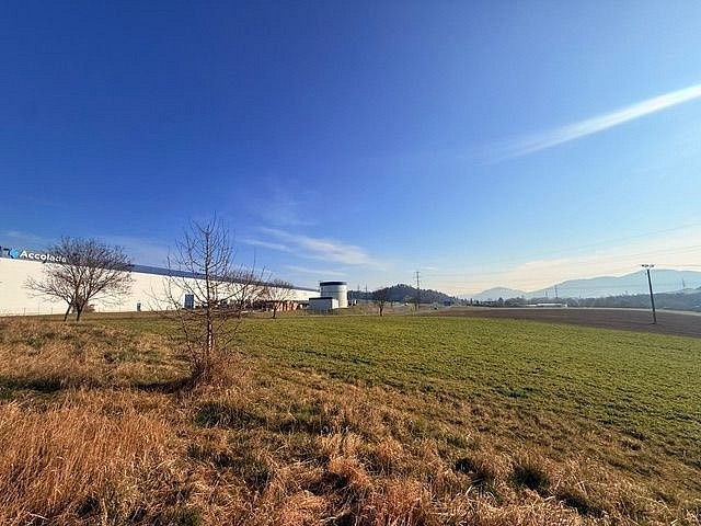 Prodej komerčního pozemku 4 183 m² — photo 2