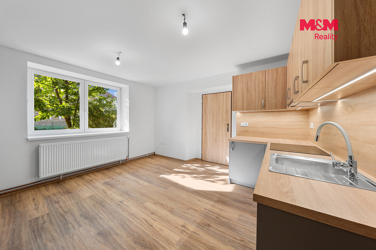 Prodej domu 400 m² s pozemkem 2 967 m²