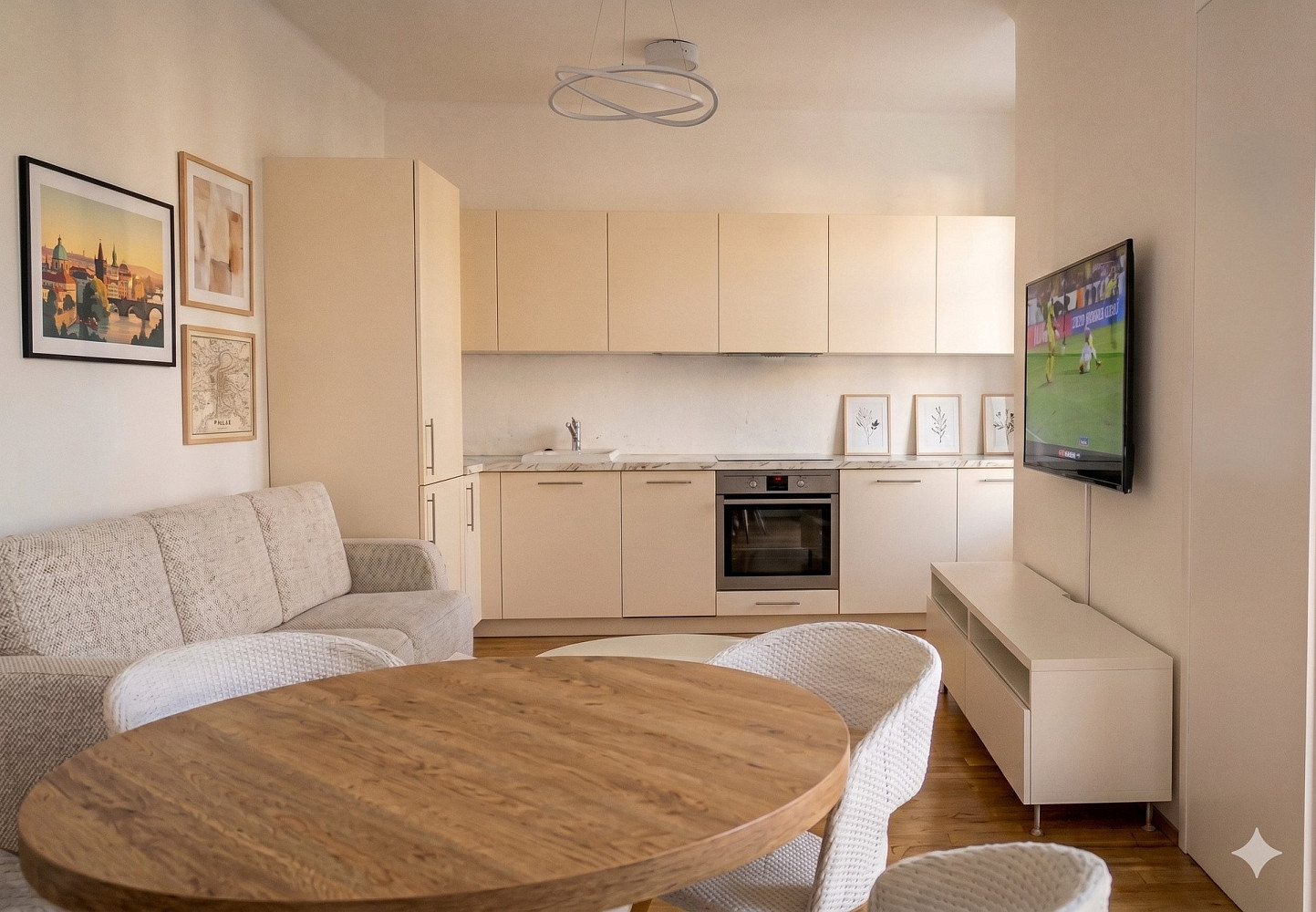 Prodej bytu 2+kk 43 m² — photo 2