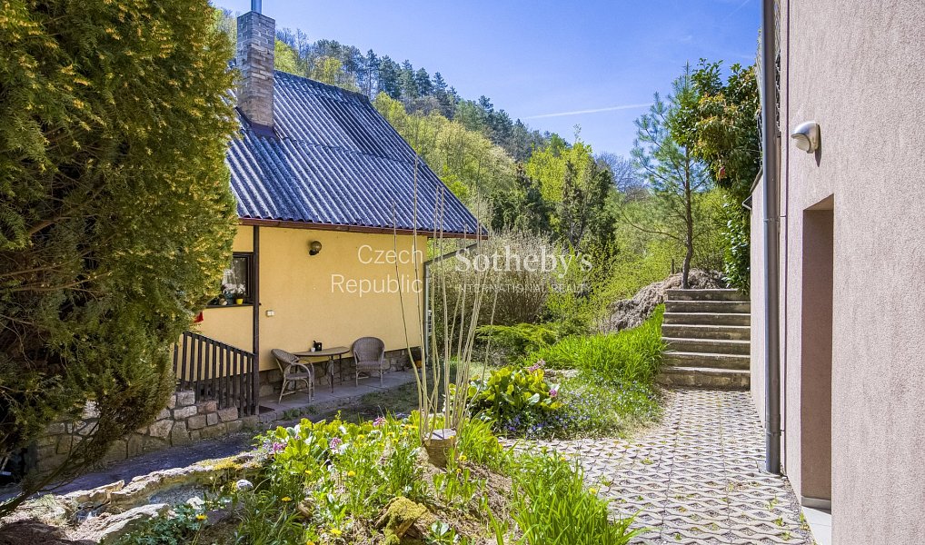 Prodej domu 422 m² s pozemkem 3 263 m², Beroun – náhled fotky 23