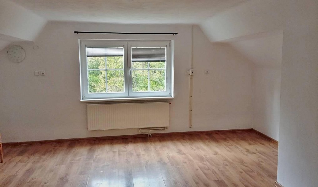 Pronájem bytu 2+1 57 m², Křemže – náhled fotky 3
