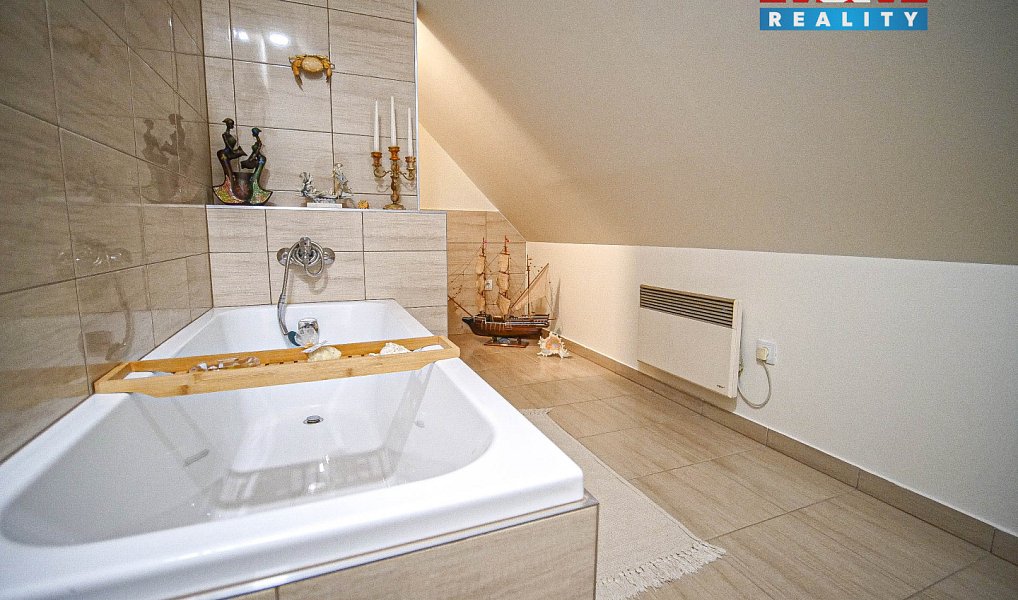 Prodej domu 620 m² s pozemkem 14 427 m², Velké Losiny – náhled fotky 21