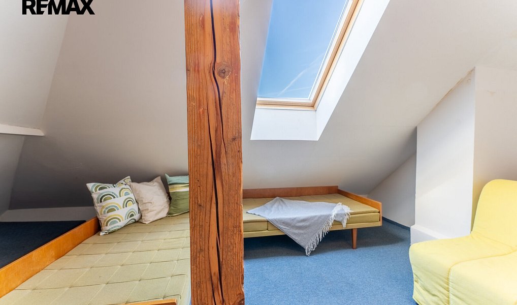 Prodej domu 210 m² s pozemkem 385 m², Praha – náhled fotky 27