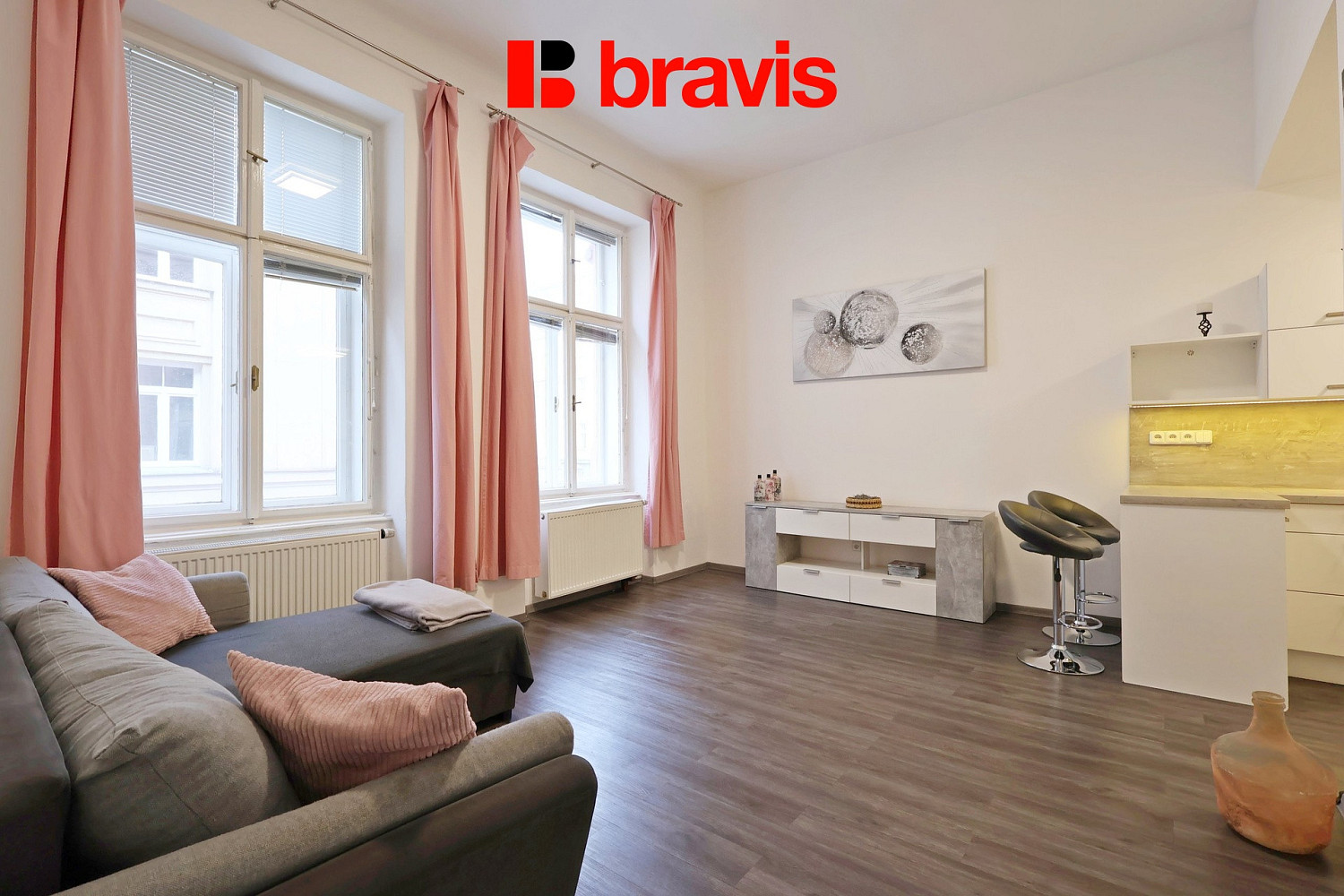 Pronájem bytu 3+kk 66 m² — photo 3