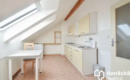 Prodej bytu 1+1 33 m², Přerovská, Olomouc - Holice