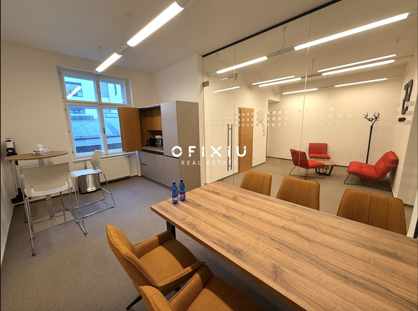 Pronájem kanceláře 71 m² – fotografie 2