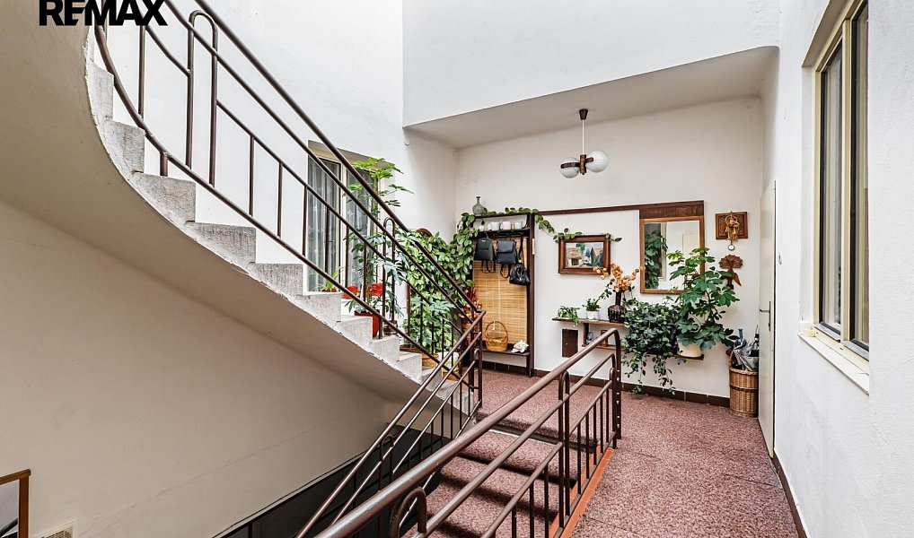 Prodej domu 1 020 m² s pozemkem 518 m², Jindřichův Hradec – náhled fotky 7