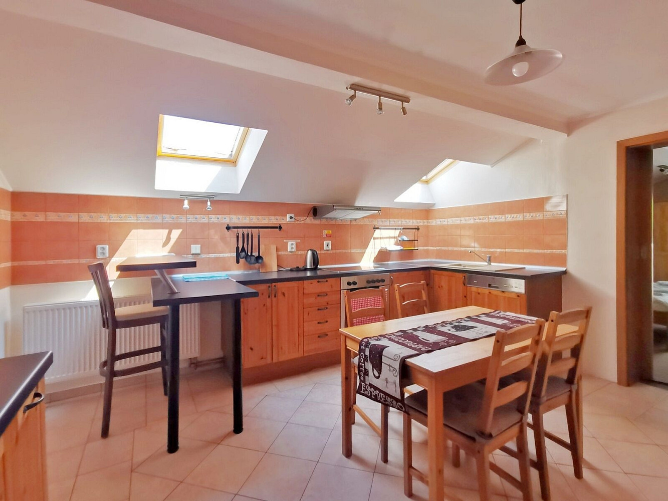 Pronájem bytu 2+kk 70 m² – fotografie 4