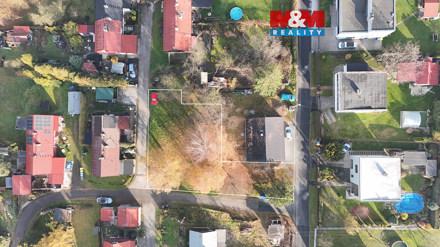 Prodej stavebního pozemku 989 m²