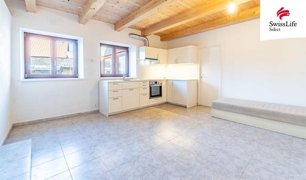 Prodej domu 240 m² s pozemkem 896 m², Kostomlátky – náhled fotky 2