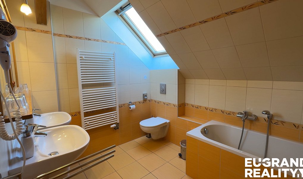 Prodej ubytovacího objektu 683 m², Varnsdorf – náhled fotky 31