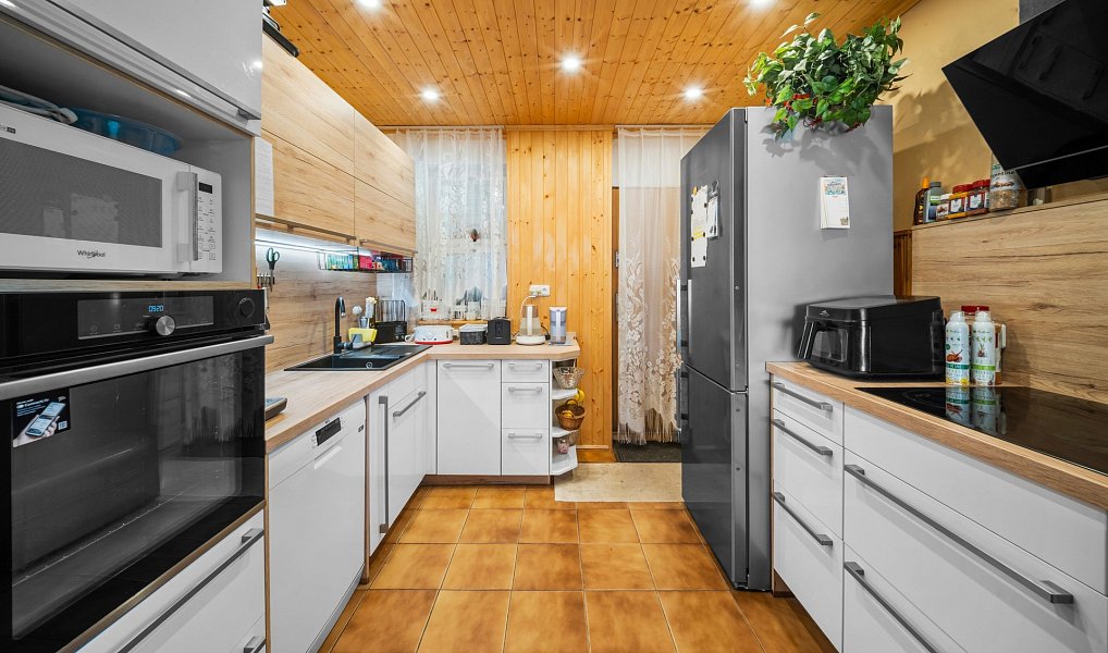 Prodej ubytovacího objektu 1 644 m², Krásná Hora – náhled fotky 10