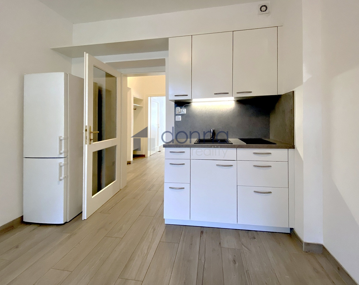Pronájem bytu 2+kk 48 m² — photo 2