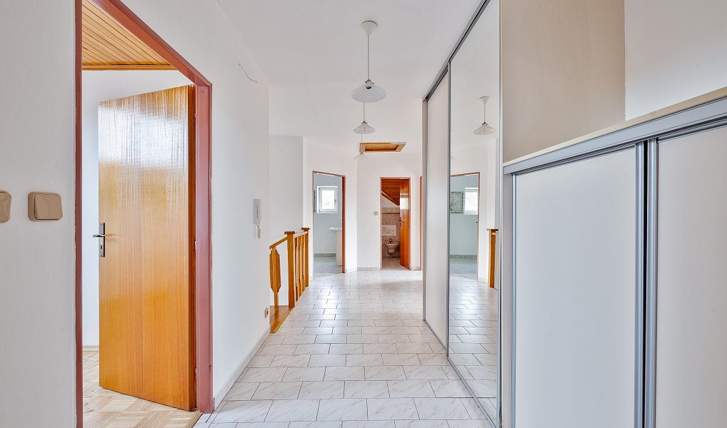Prodej domu 297 m² s pozemkem 386 m², Planá nad Lužnicí – náhled fotky 7