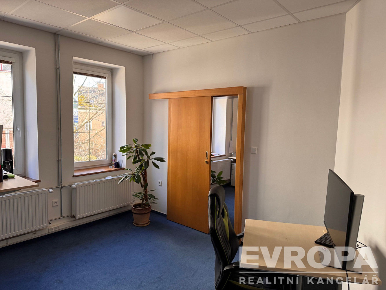 Pronájem kanceláře 74 m² – fotografie 5