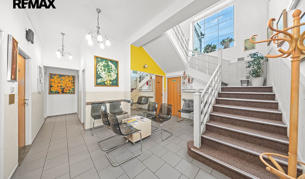 Prodej domu 361 m² s pozemkem 1 042 m², Kolín – náhled fotky 17