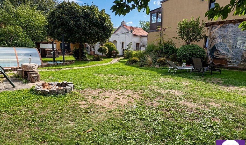 Prodej stavebního pozemku 450 m², Praha – náhled fotky 4