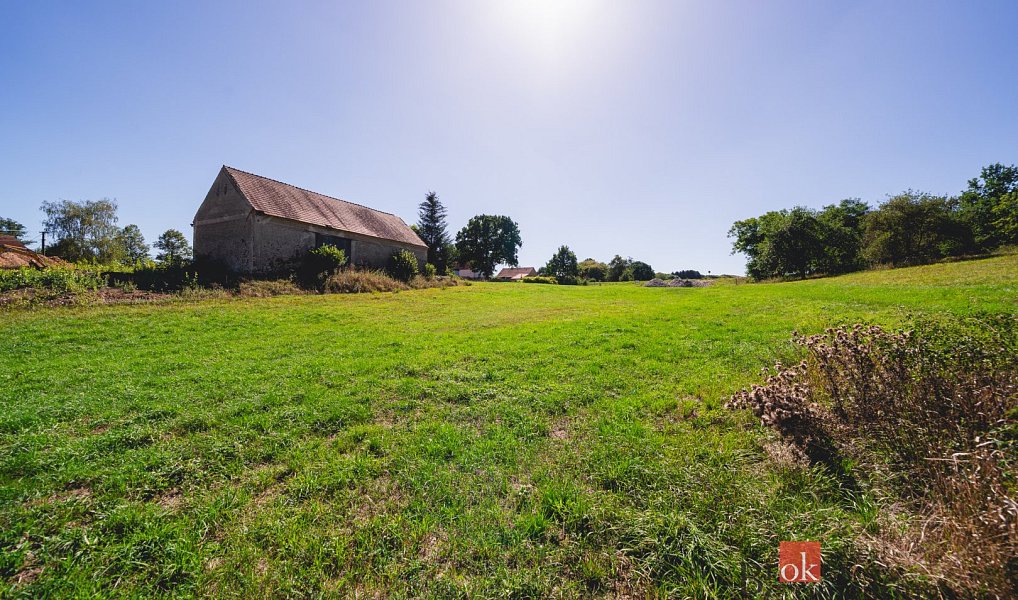 Prodej stavebního pozemku 1 091 m², Radnice – náhled fotky 6