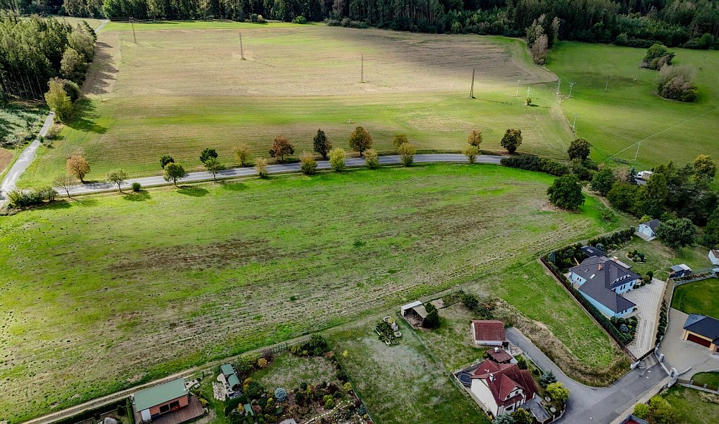 Prodej stavebního pozemku 856 m², Milín – náhled fotky 8